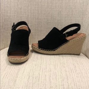 Toms Monica wedge heel - black size 7
